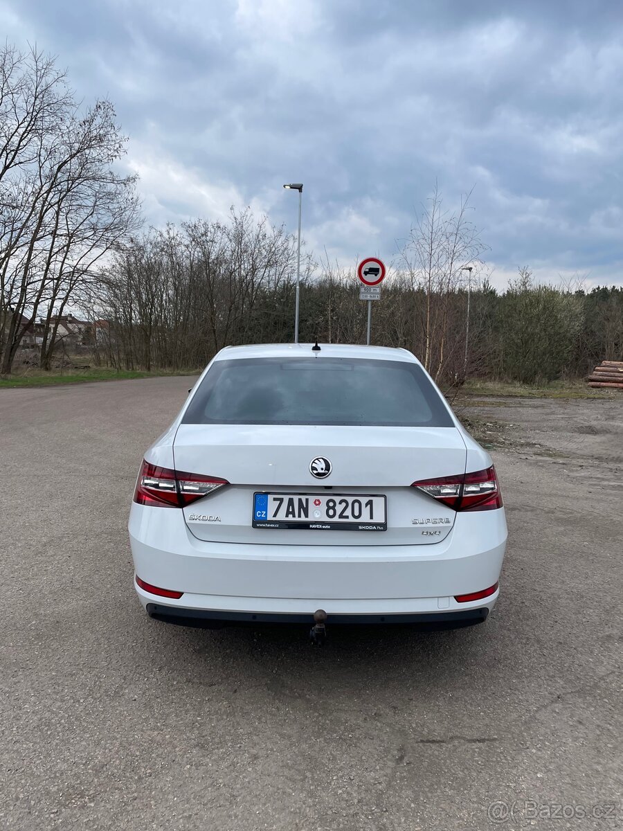 Škoda Superb L&K 140kw 4x4 2019 - 4