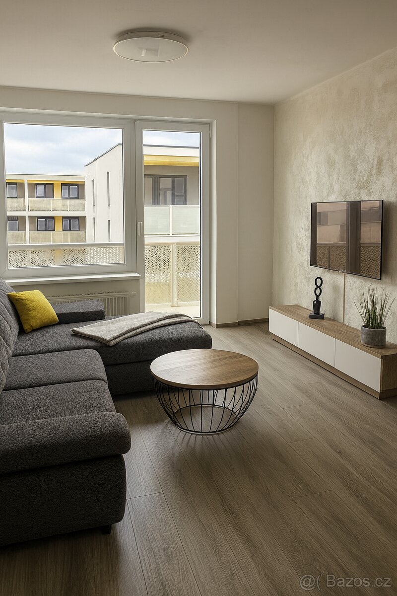 Moderní 2+kk s lodžií a garáží – oblíbená čtvrť Tesla, Pardu - 4