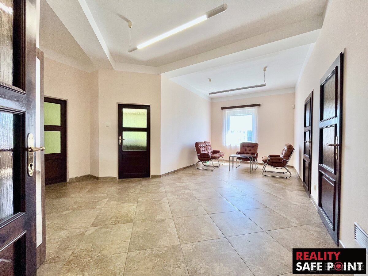 Prodej obchodního prostoru (3 159 m2), ev.č. 00594 - 4