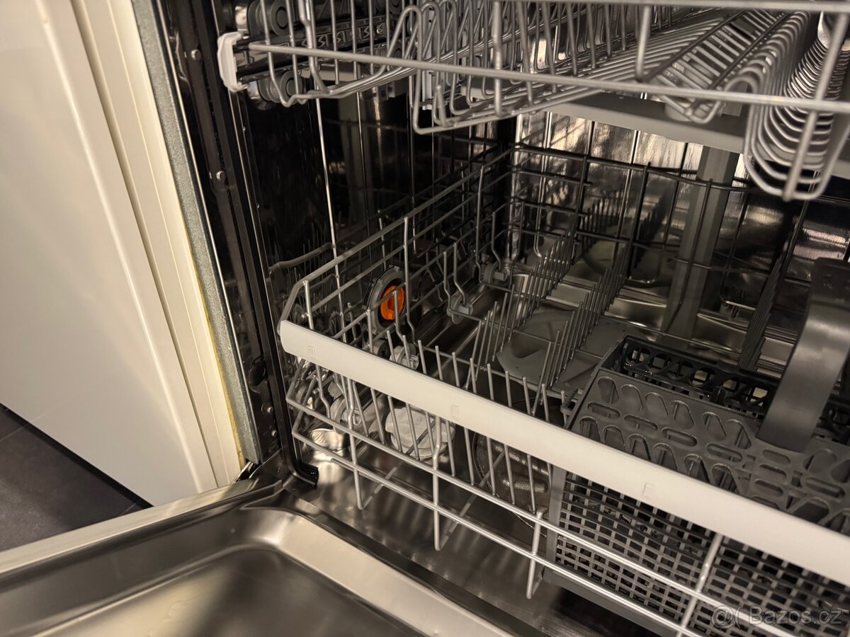 Myčka vestavná Electrolux - 4