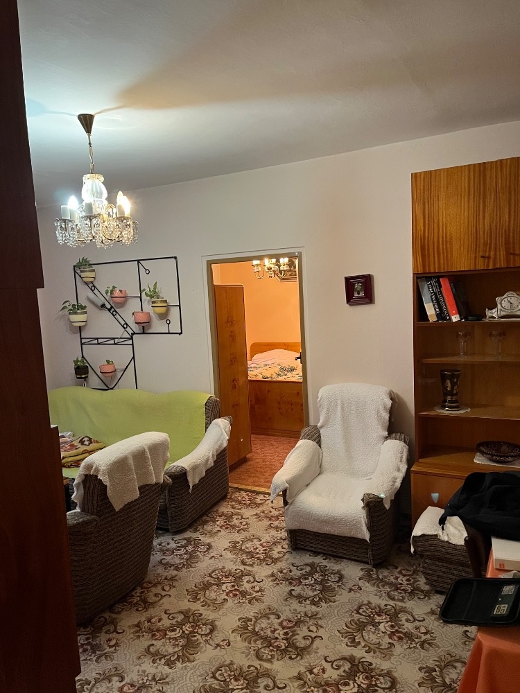 NÁBYTEK ZDARMA - ZA ODVOZ - 4