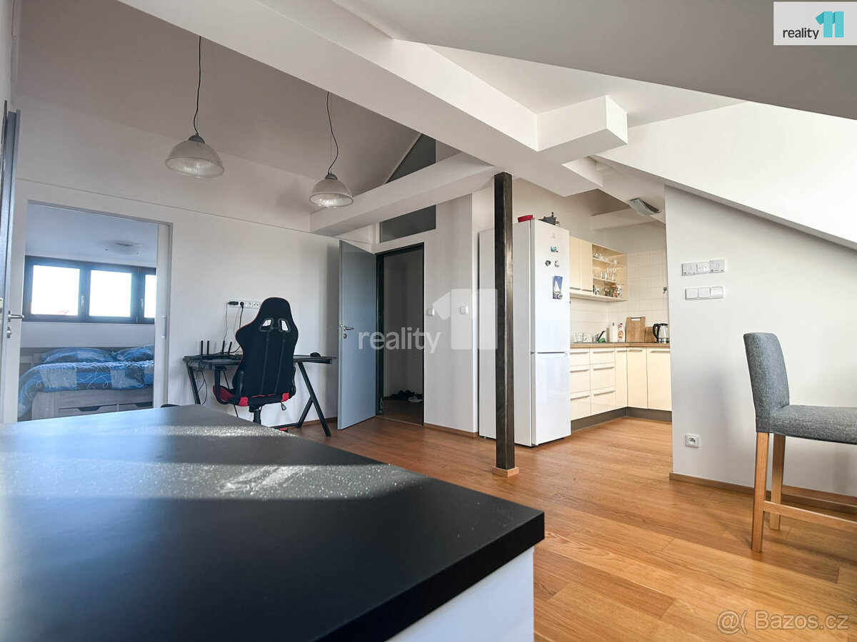 Byt 2+1, 55 m2, Holešov - 4