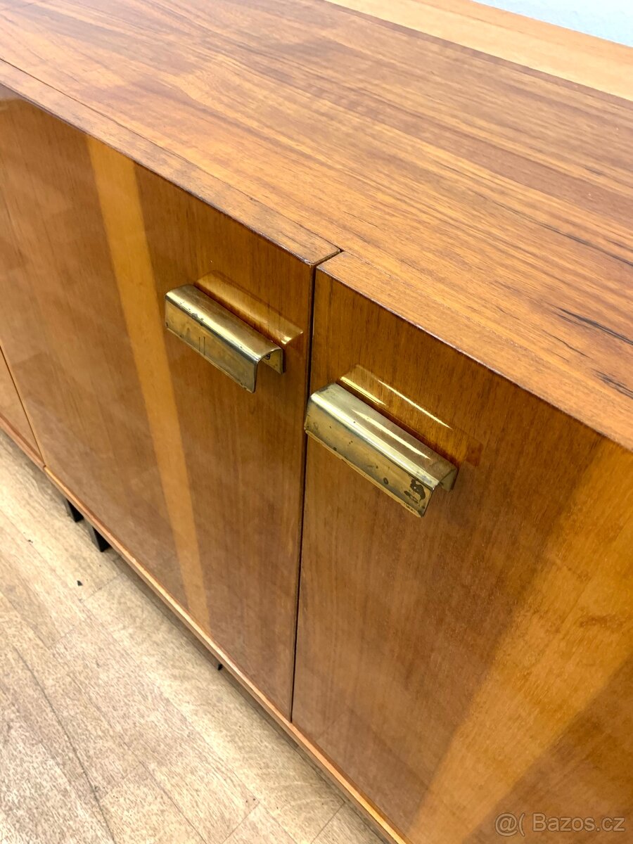Retro komody Interiér 60. léta—; - 4