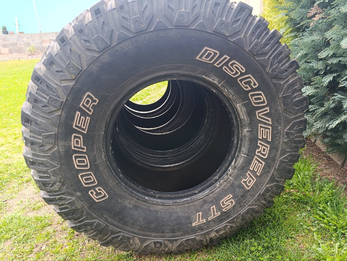 35x12.50 R15