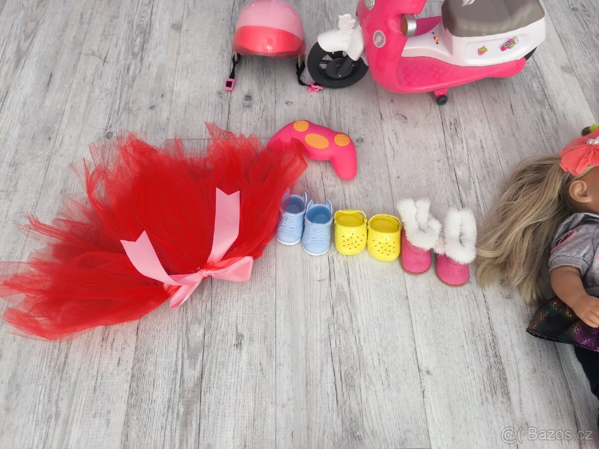 Panenka BabyBorn a skútr na dálkové ovládání - 4