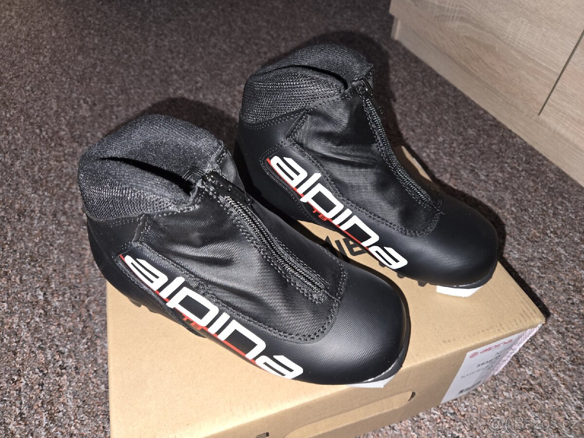 Bezky 120 cm, boty 33 a hulky 100 cm - 4