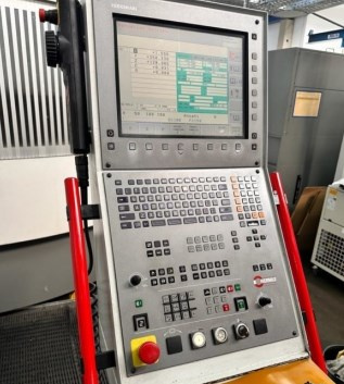 Obráběcí centra - pětiosá C 40 UP - 4