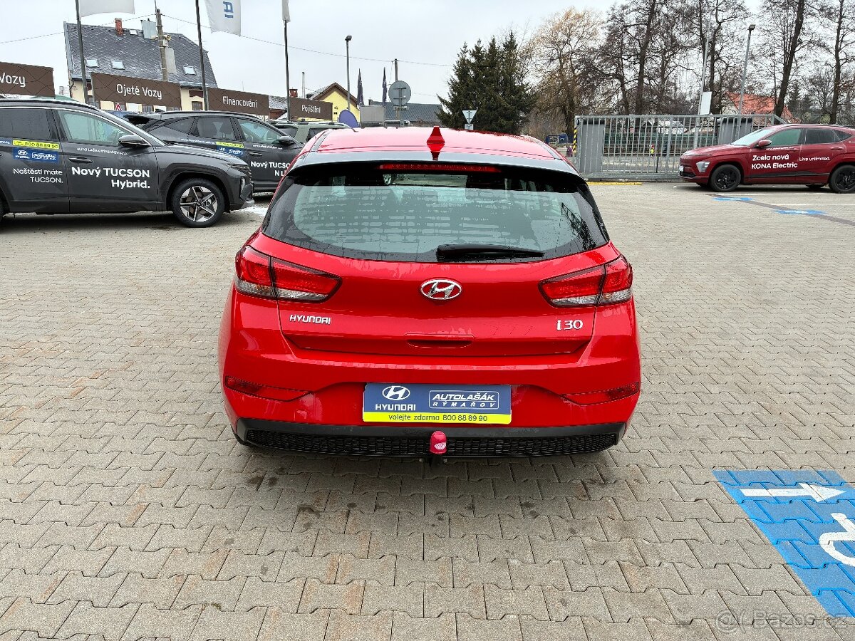 Hyundai i30 HB 1.5DPI 81kW TAŽNÉ ČR 1MAJITEL ZÁRUKA - 4