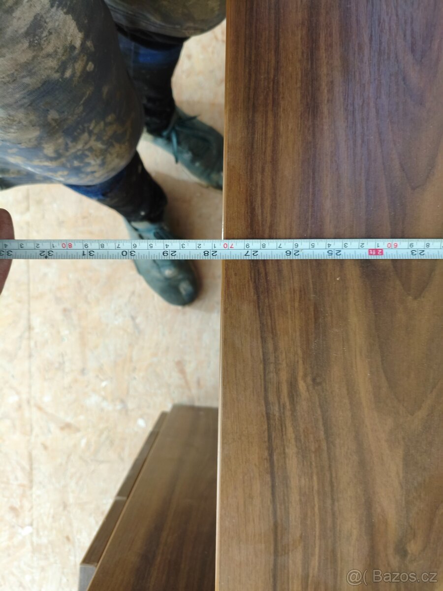 Pracovní stůl s šuplíky - 4