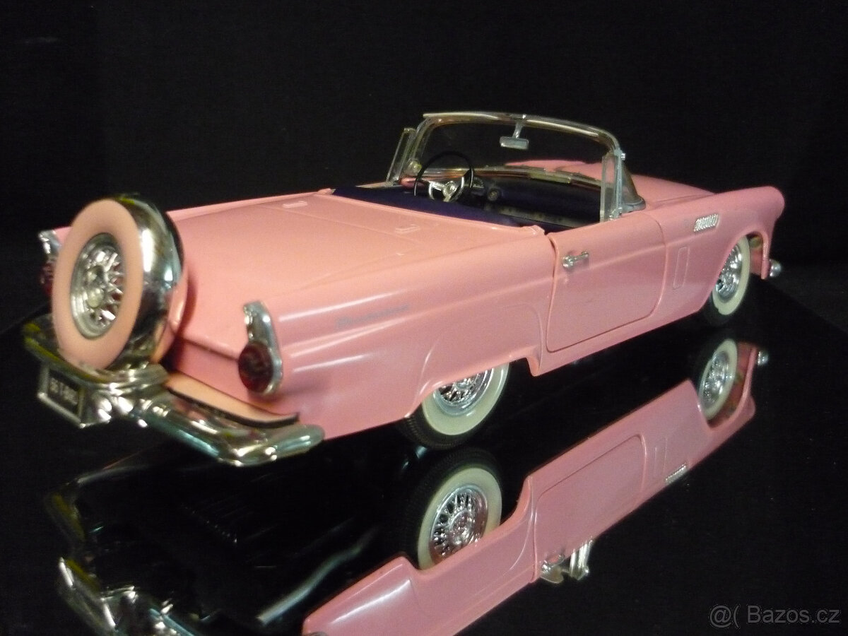 Ford Thunderbird Revell 1/18 - 4