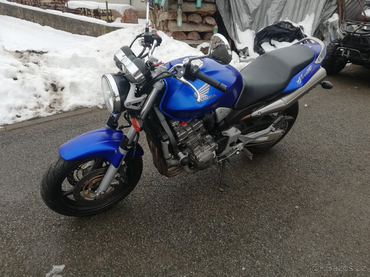 Honda Hornet 900 - 4