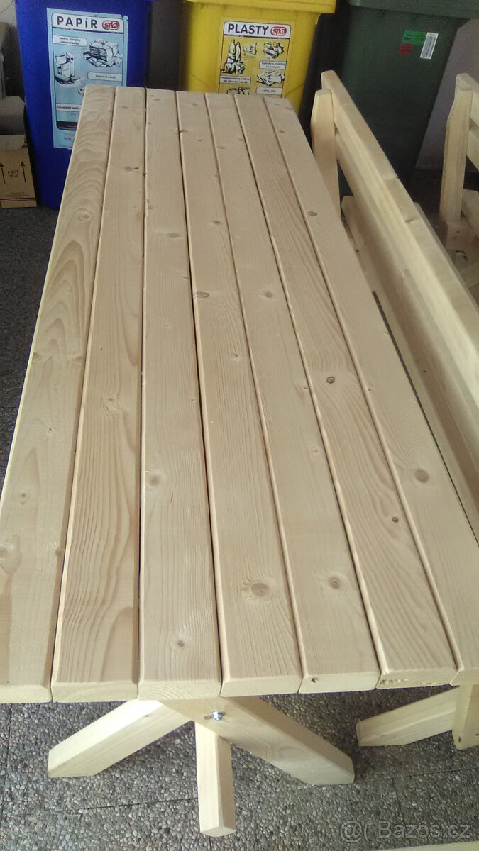 prodám lavice a stůl z masivu - 4