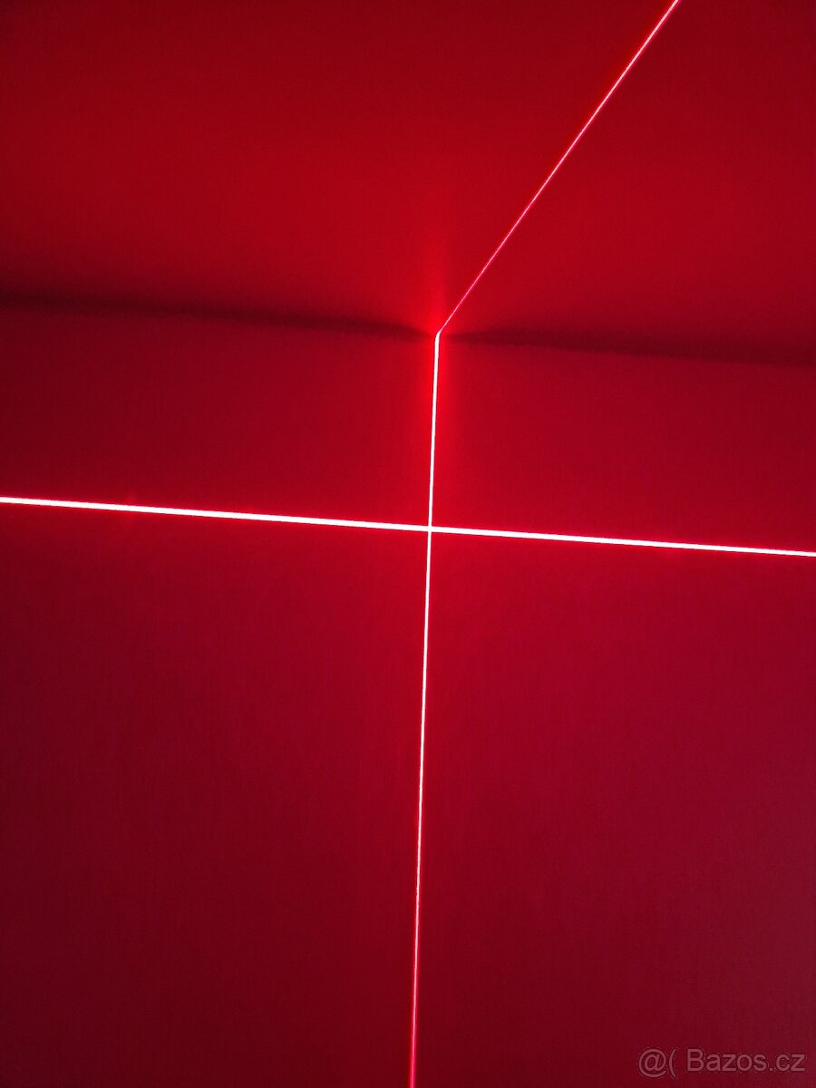 Lasr krizovy Dewalt se sponou na pripnuti - 4