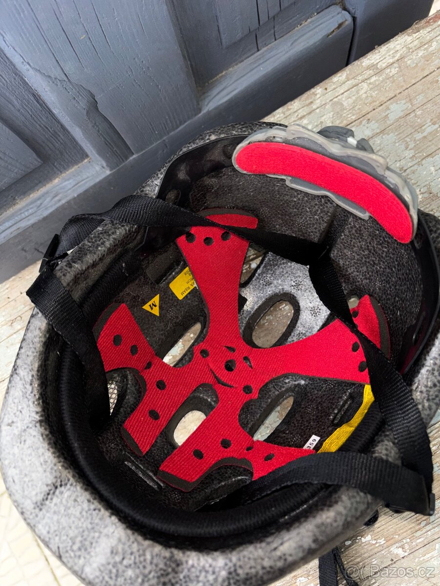 Cyklistická helma Ultima - 4