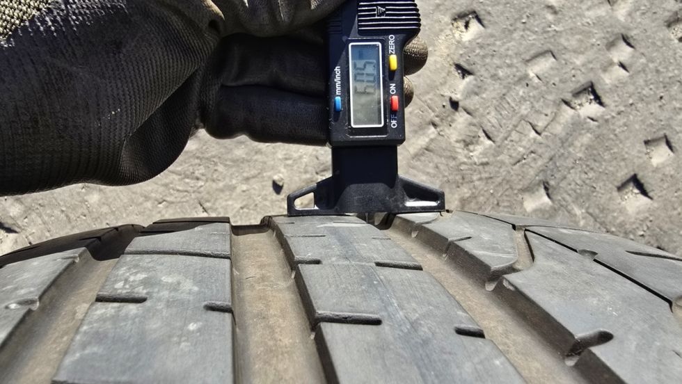 Letní pneu 255/35/19 Pirelli - 4