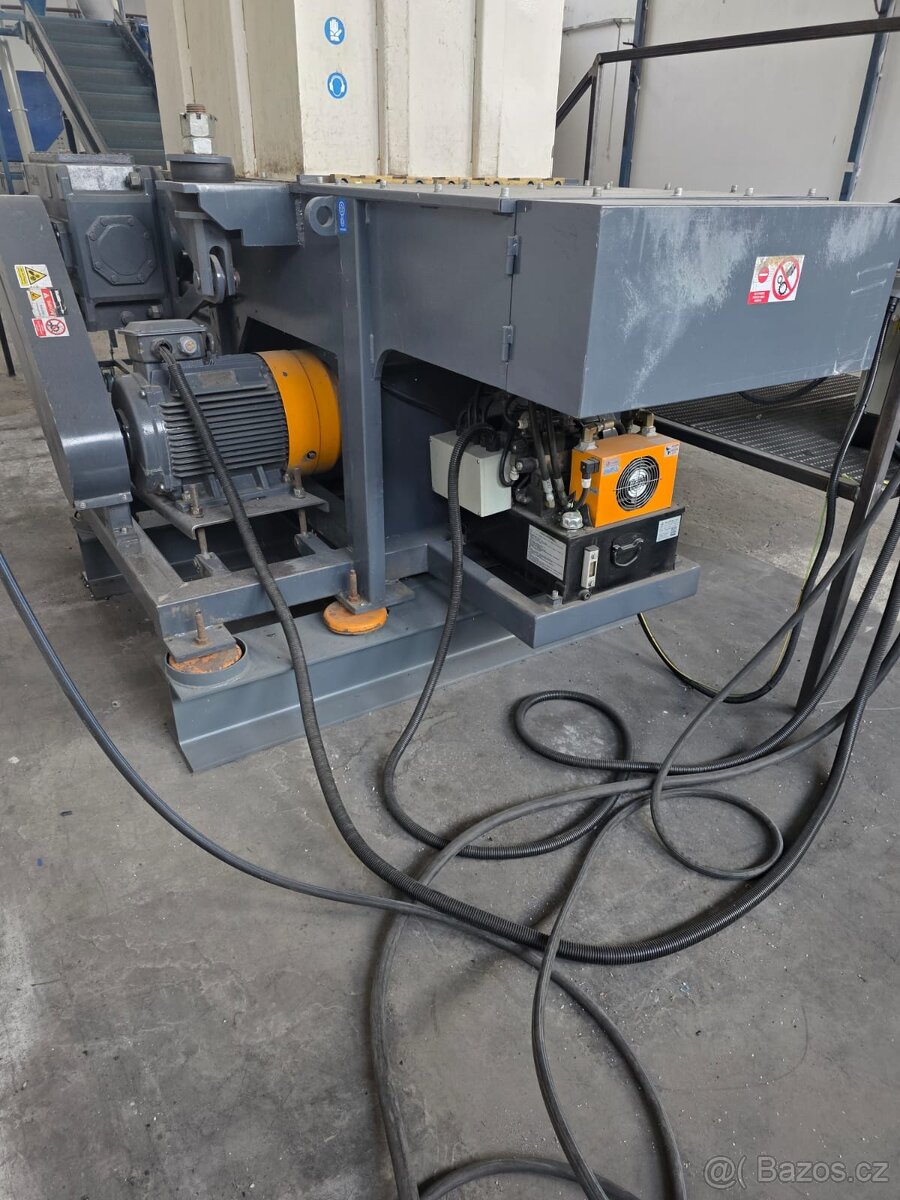 Pomaluběžící drtič - SINGLE SHAFT WT SHREDDER WT3080 30KW - 4