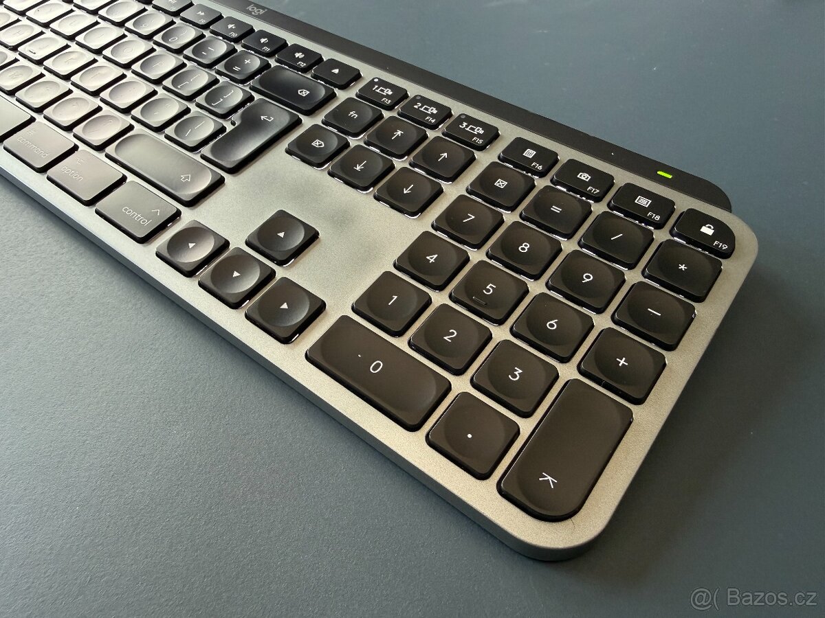 Logitech MX Keys for Mac - 4