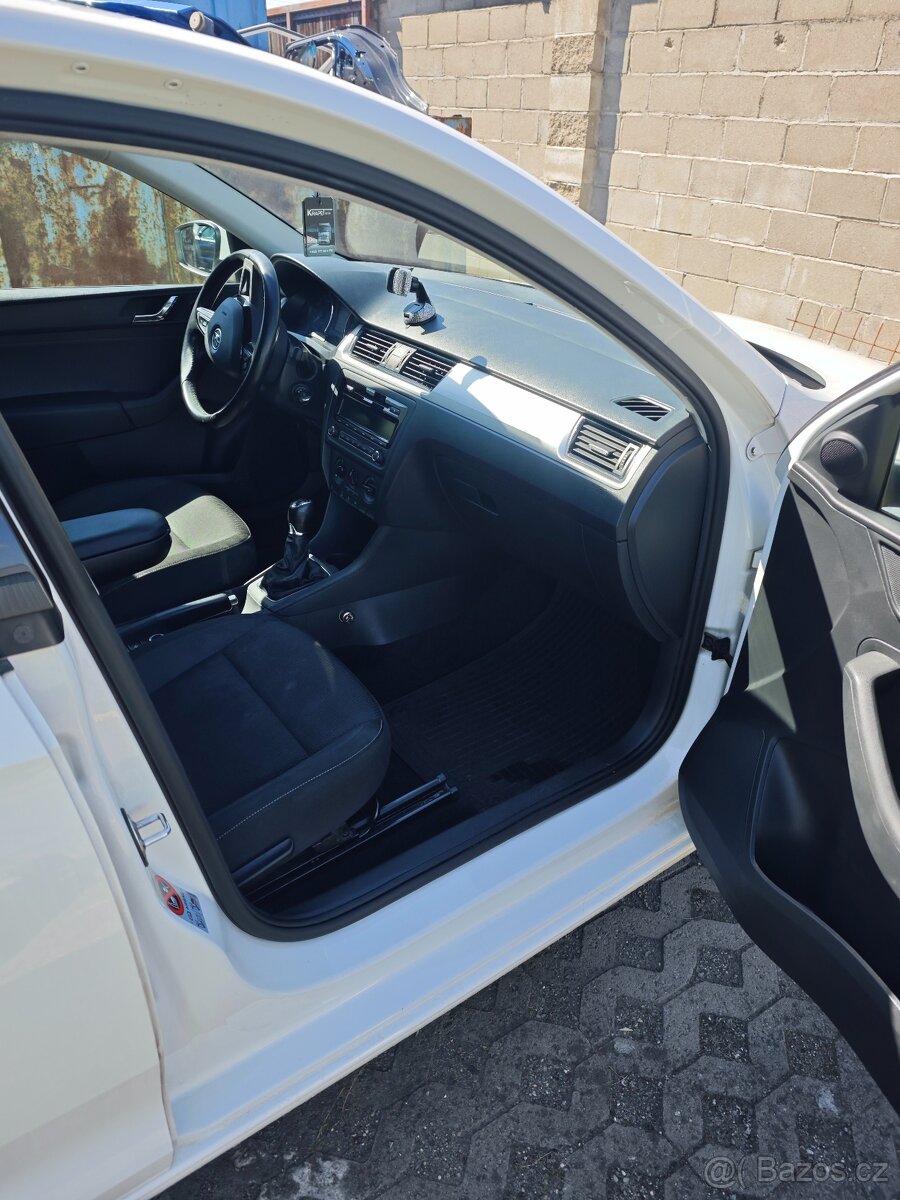 Škoda Rapid 1,6TDI 66kw 2013 152TKM najeto - 4