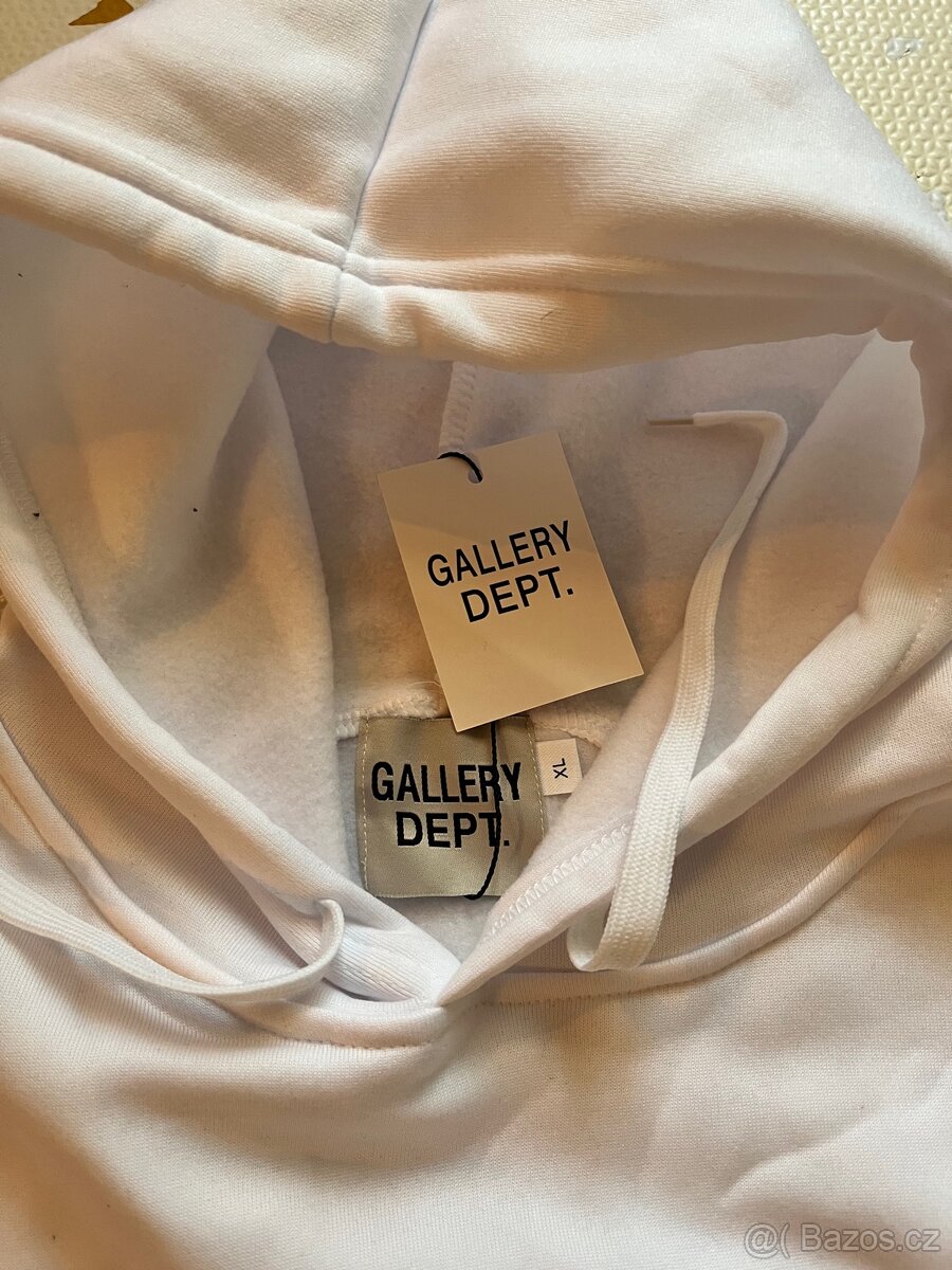 Mikina Gallery Dept. - 4