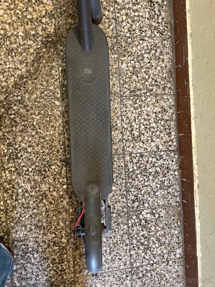 Koloběžka Xiaomi Mi Electric Scooter - 4