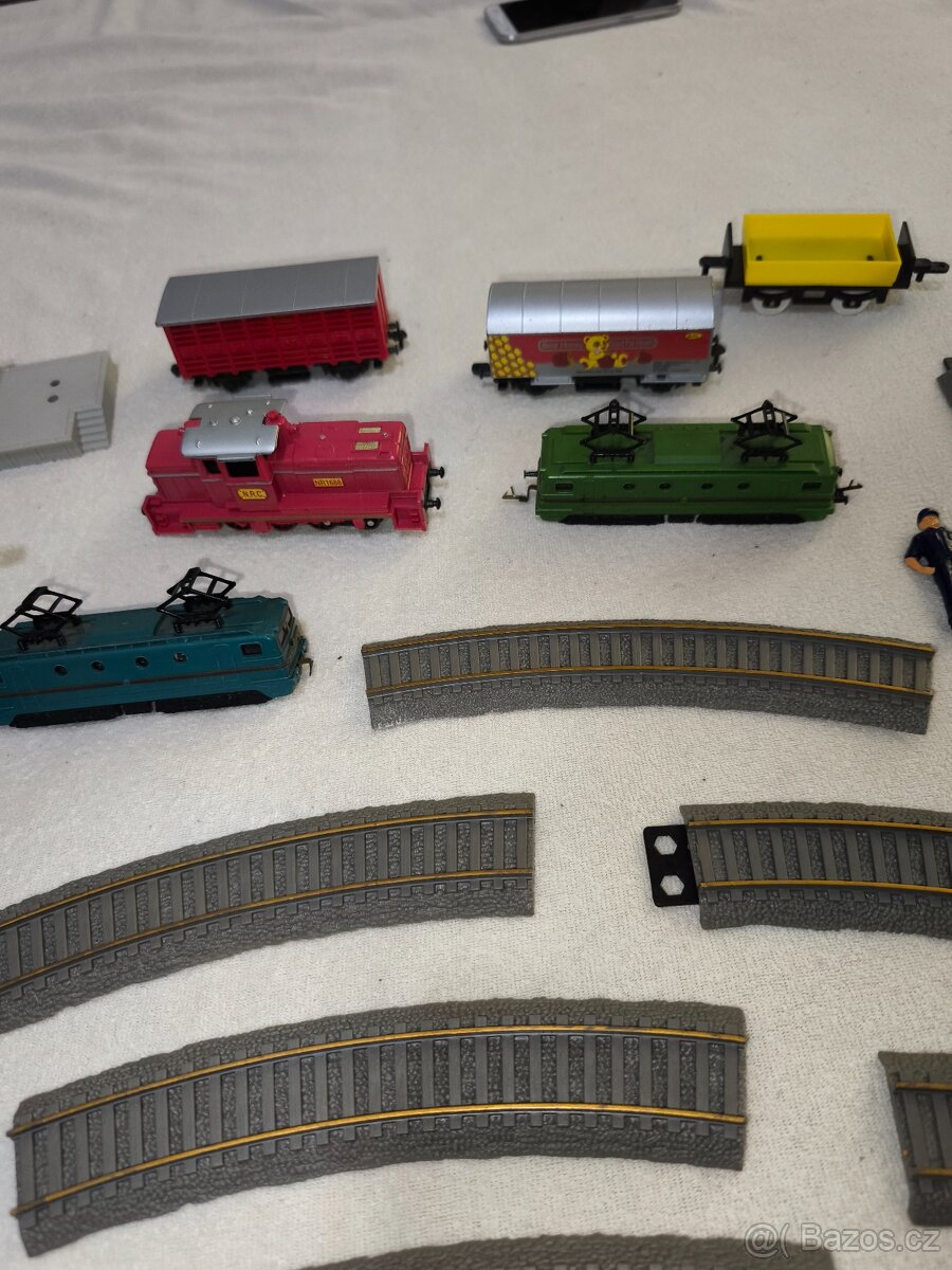 MEGA SET RETRO VLÁČKŮ H0 (PIKO/ČS) – 3 LOKOMOTIVY + vagóny - 4