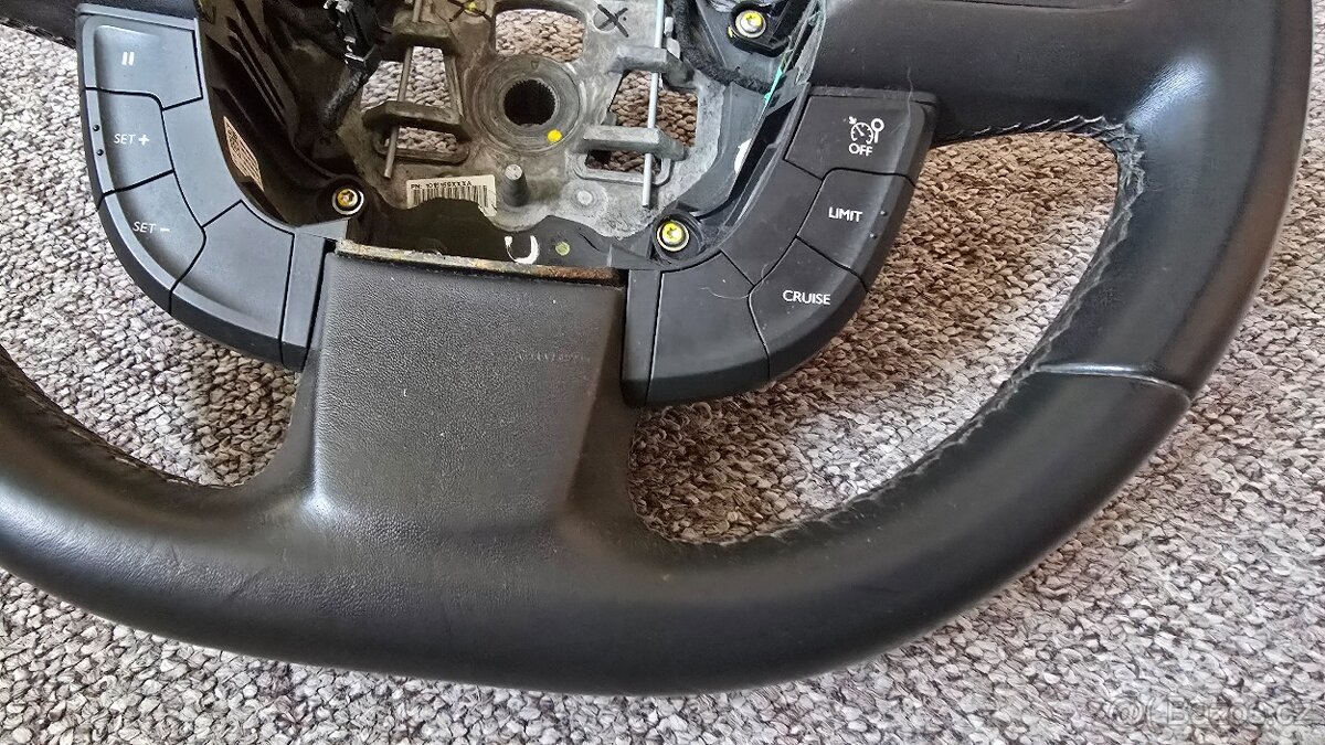 Multifunkční volant Peugeot 508 - 4