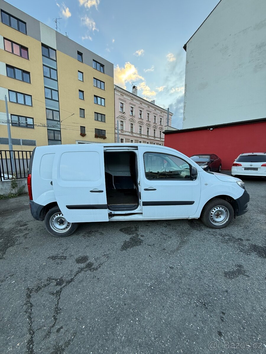 Mercedes-Benz Citan Ojeté, 3/2018, 241 454 km Cena 143000 Kč - 4