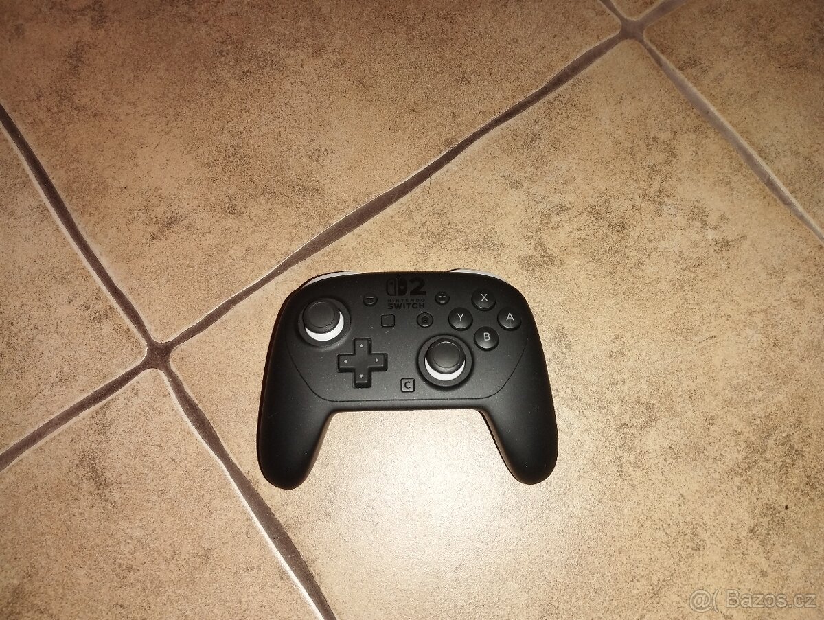 Nintendo switch 2 + Nintendo switch controller 2 Pro - 4