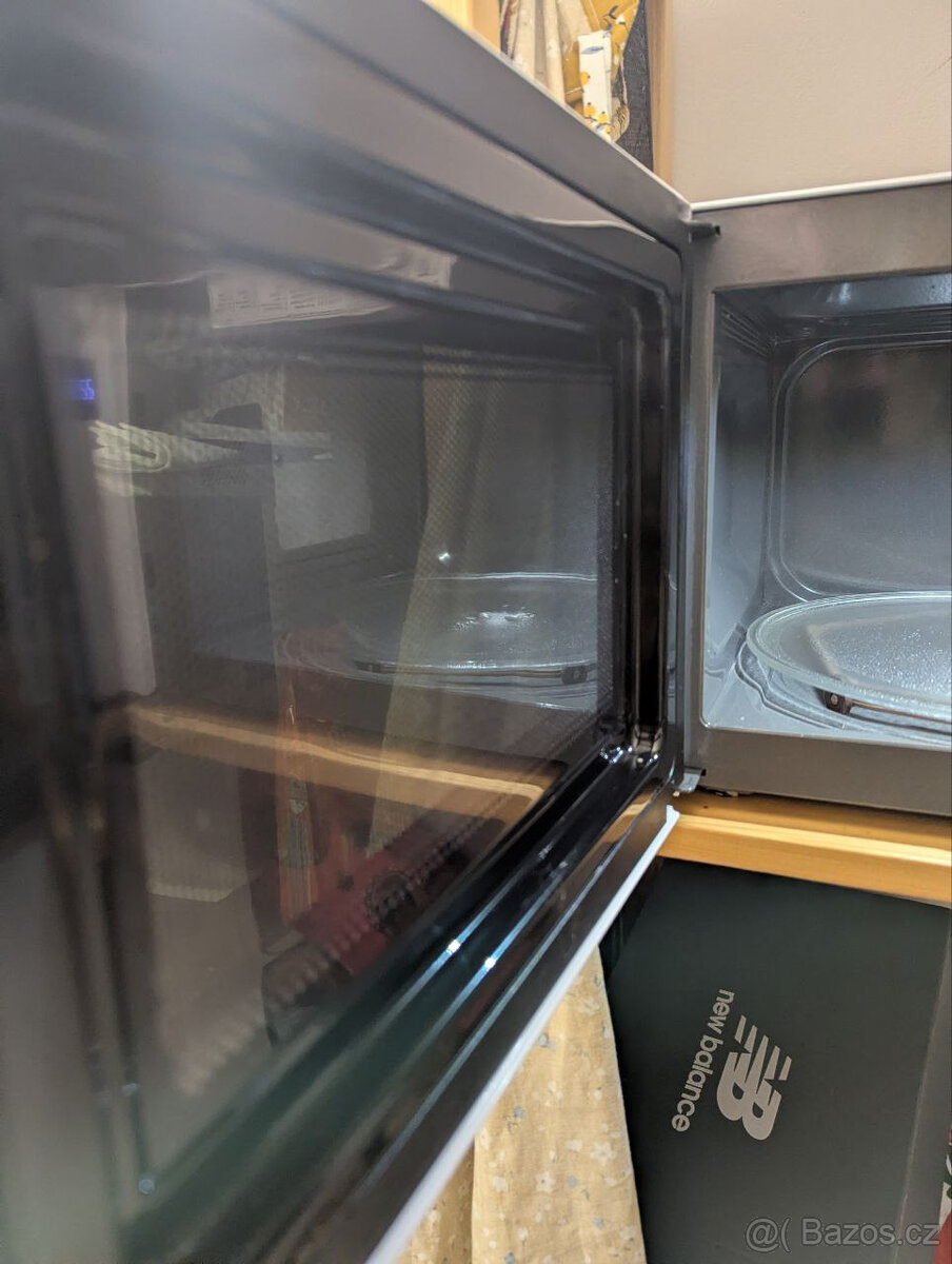 Mikrovlnná trouba LG MS23NECBW - 4