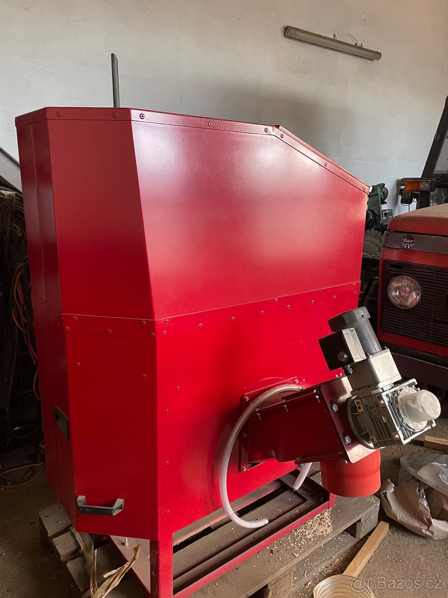 Násypka ke kotli - 4