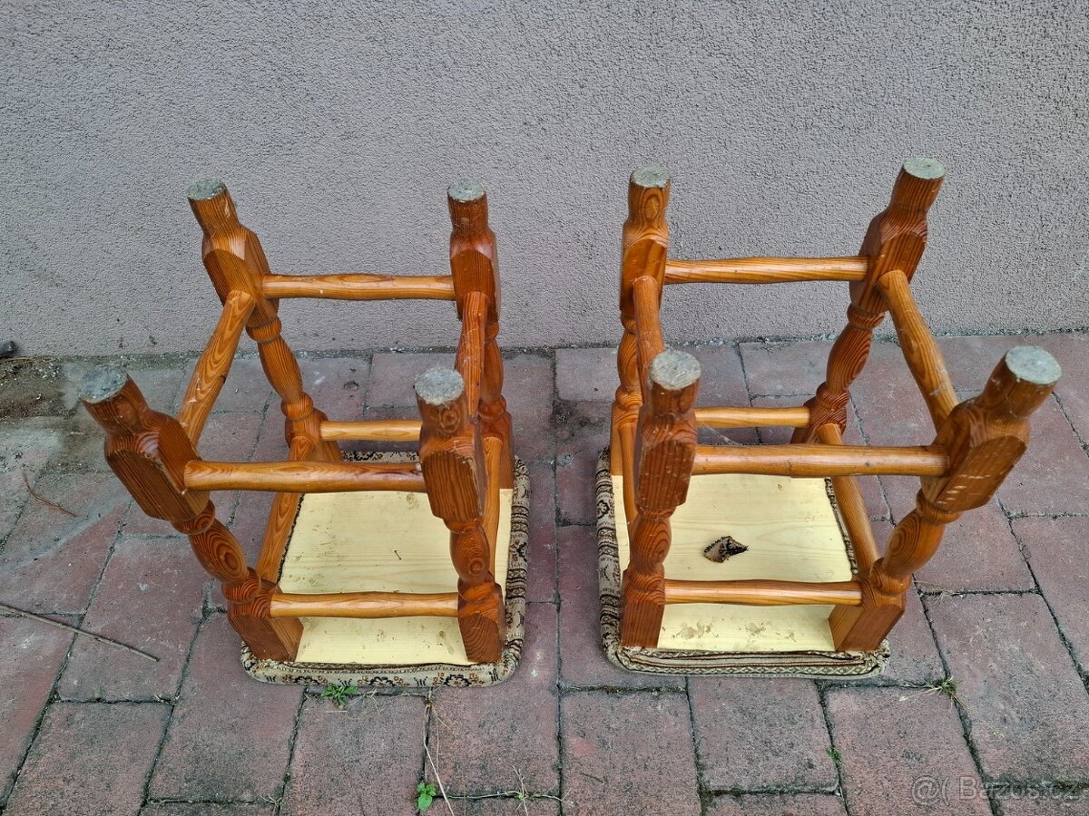 Dvě staré stoličky, taburety - 4