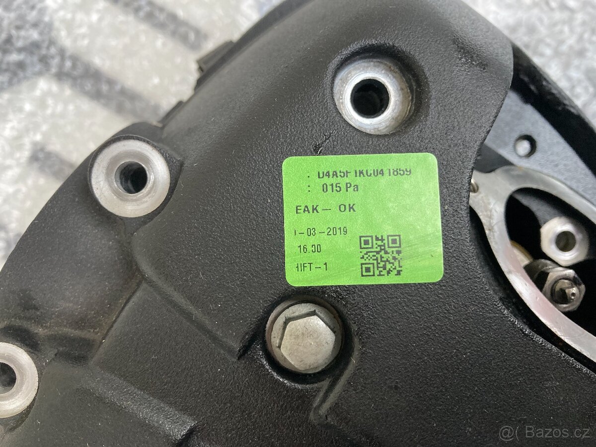 Royal Enfield Himalayan-hlava válce - 4