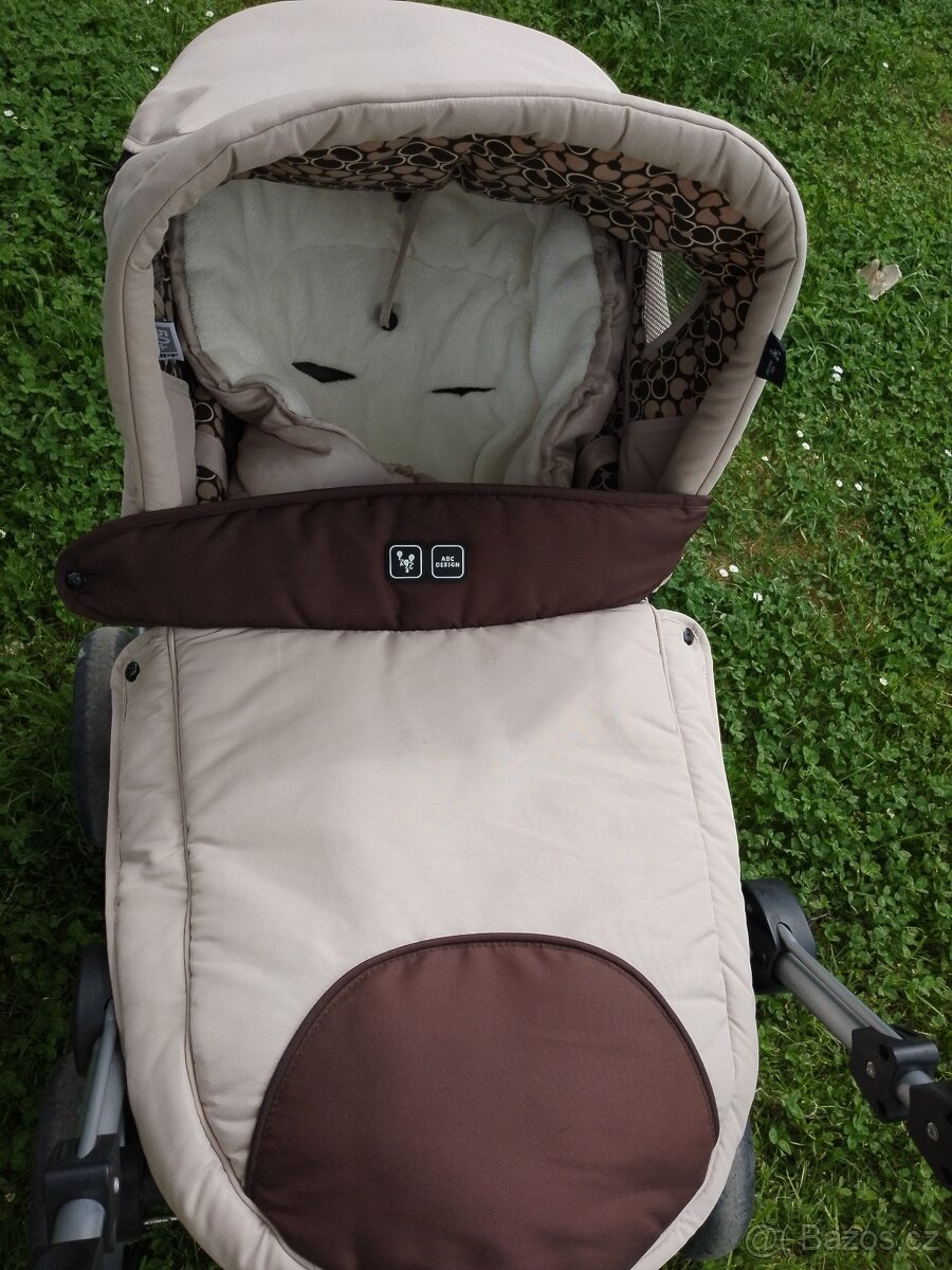 Dětský kombinovaný kočárek - 4