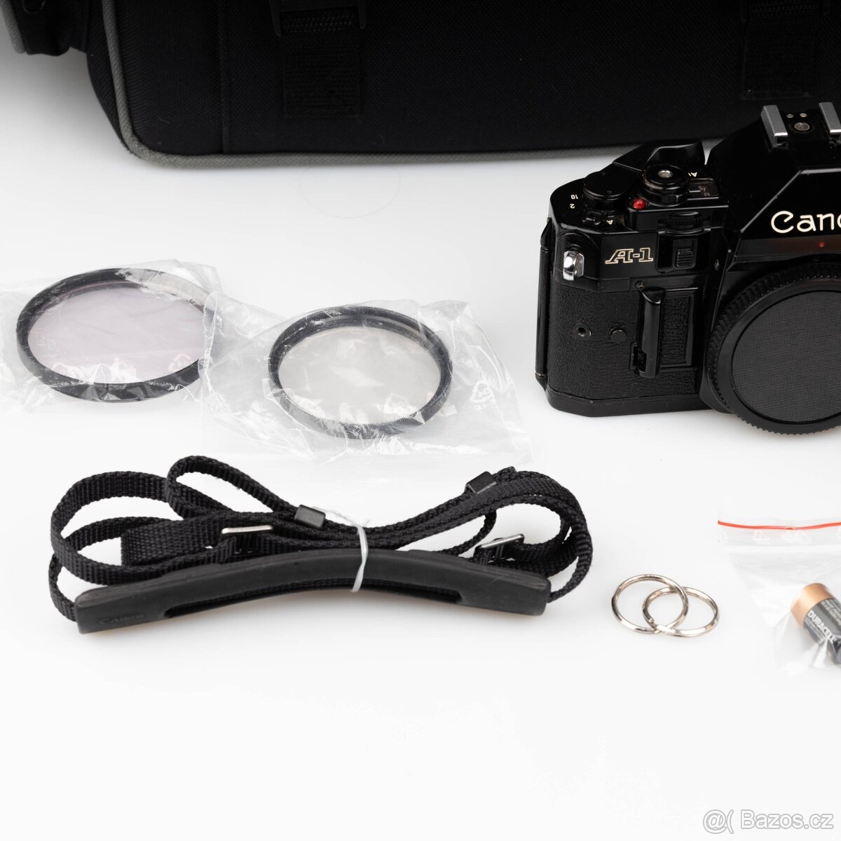 Canon A-1 se dvěma objektivy a příslušenstvím - 4