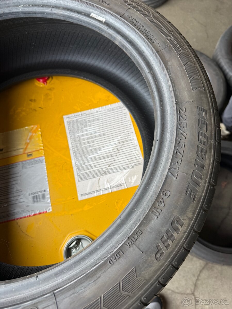 225/45 ZR17 superia - 4