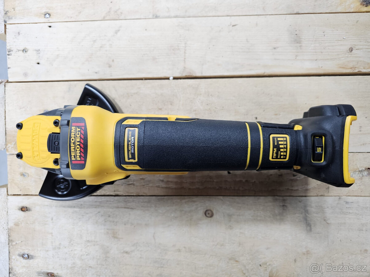 DeWALT DCG409VS + batt + nabíječka + kufr - 4