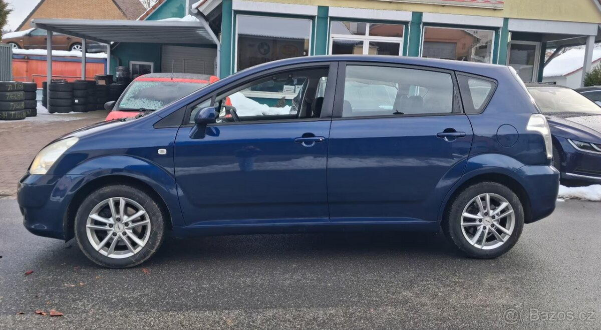 Toyota Corolla Verso 1.8i Sol benzín 95kw - 4