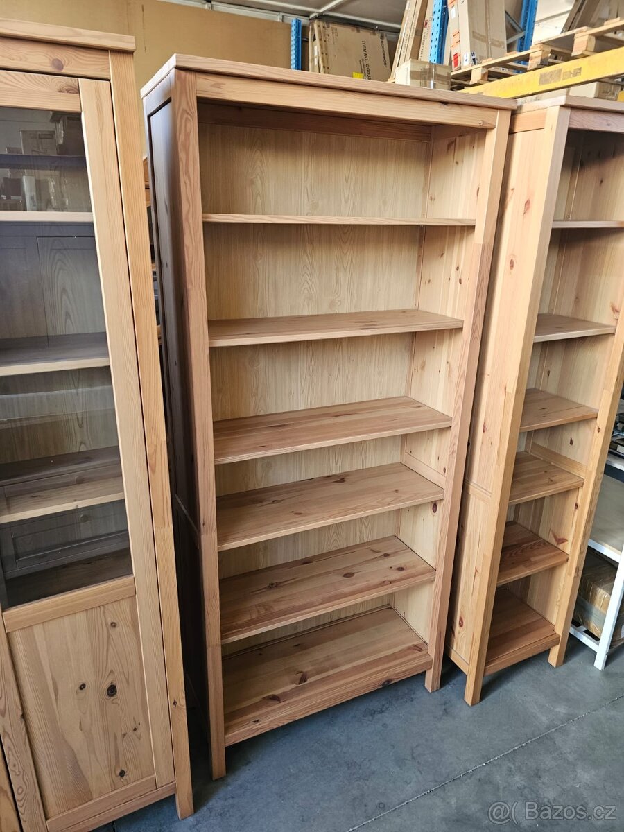 KNIHOVNY A VITRÍNA IKEA HEMNES - 4