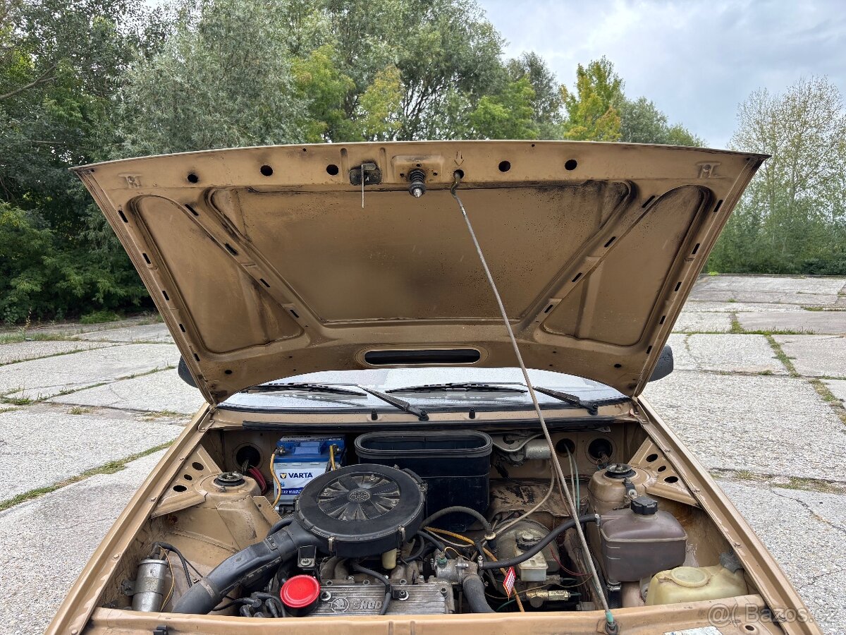 Škoda Favorit dobová SPZ - 4