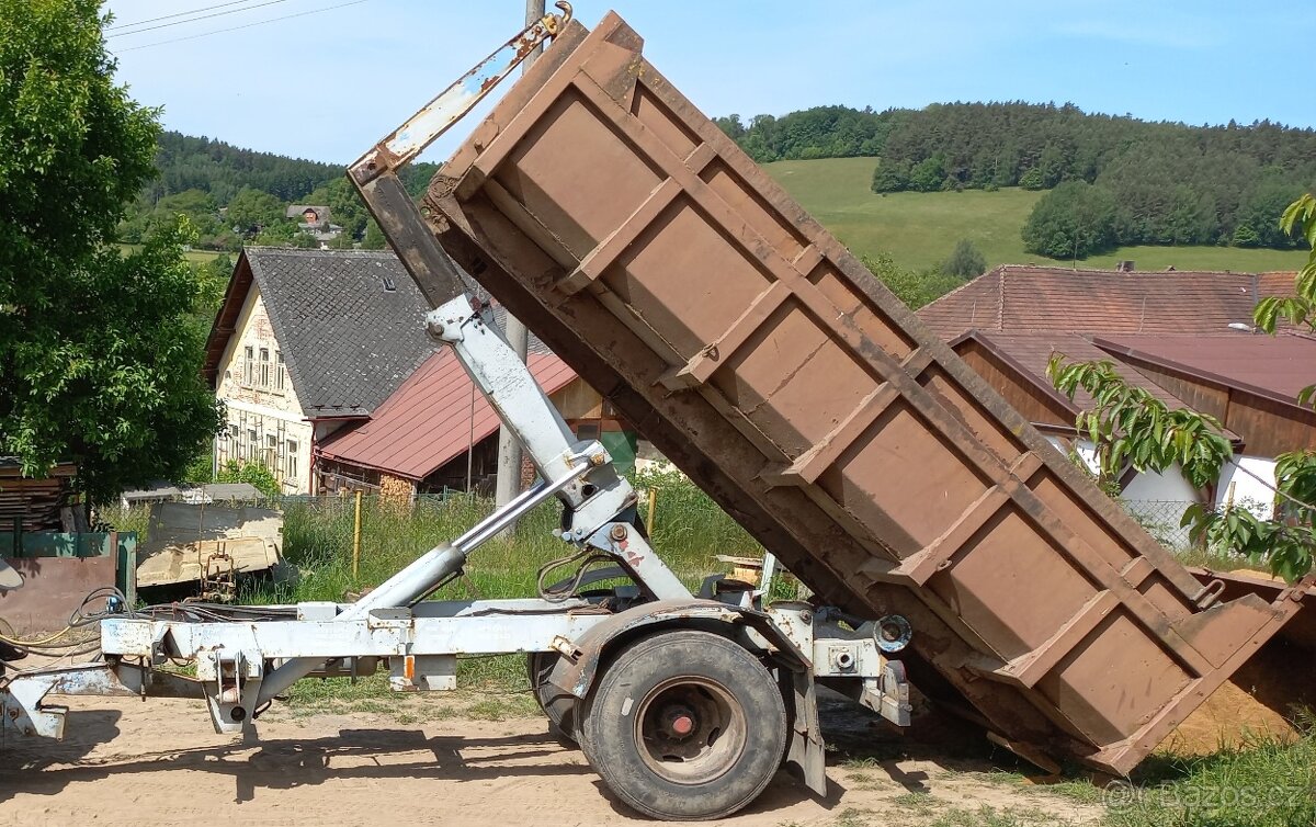 Traktorový nosič kontejnerů STS Opava - 4