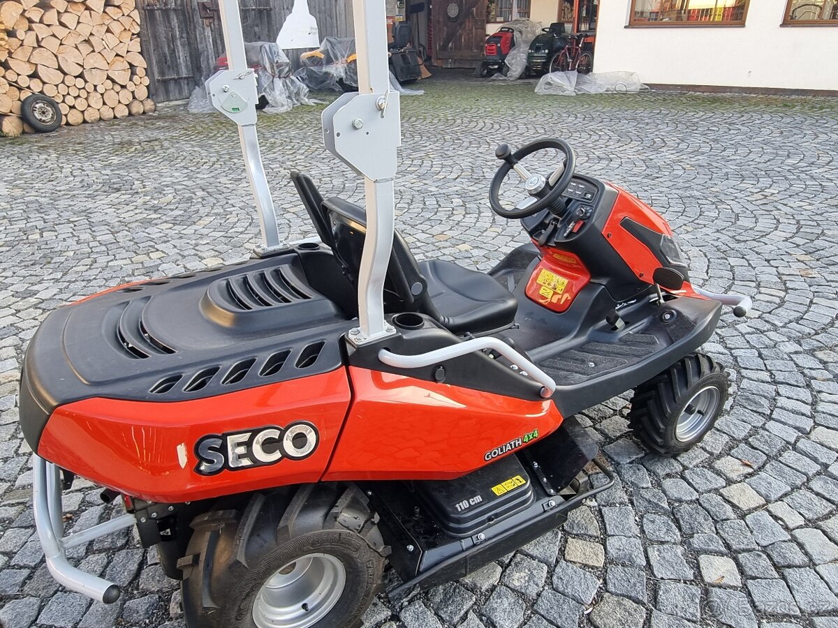 Zahradní traktor Goliath 4x4 26 HP, r.v. 2024 - 4