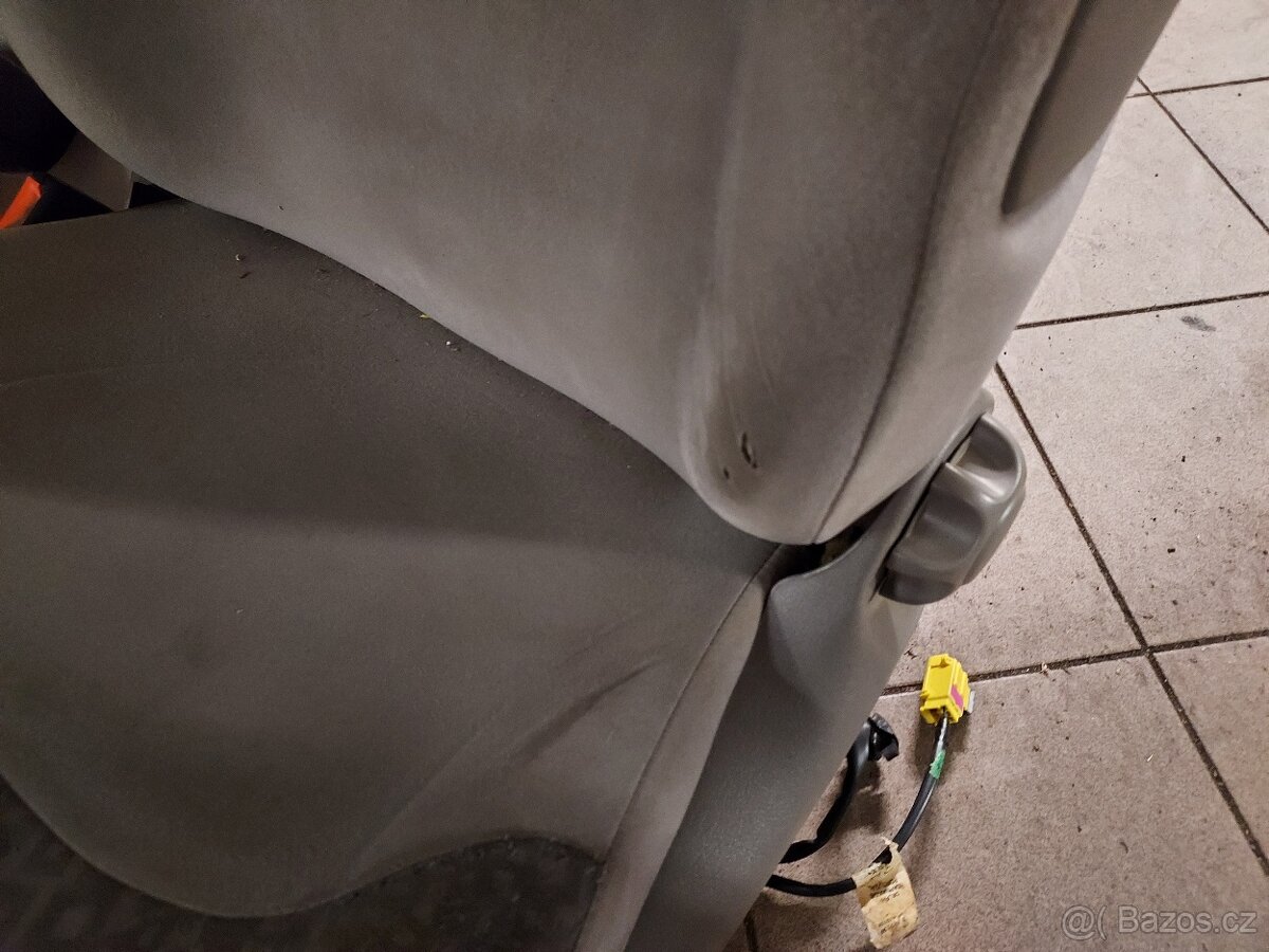 přední sedačky Ford Galaxy - 4