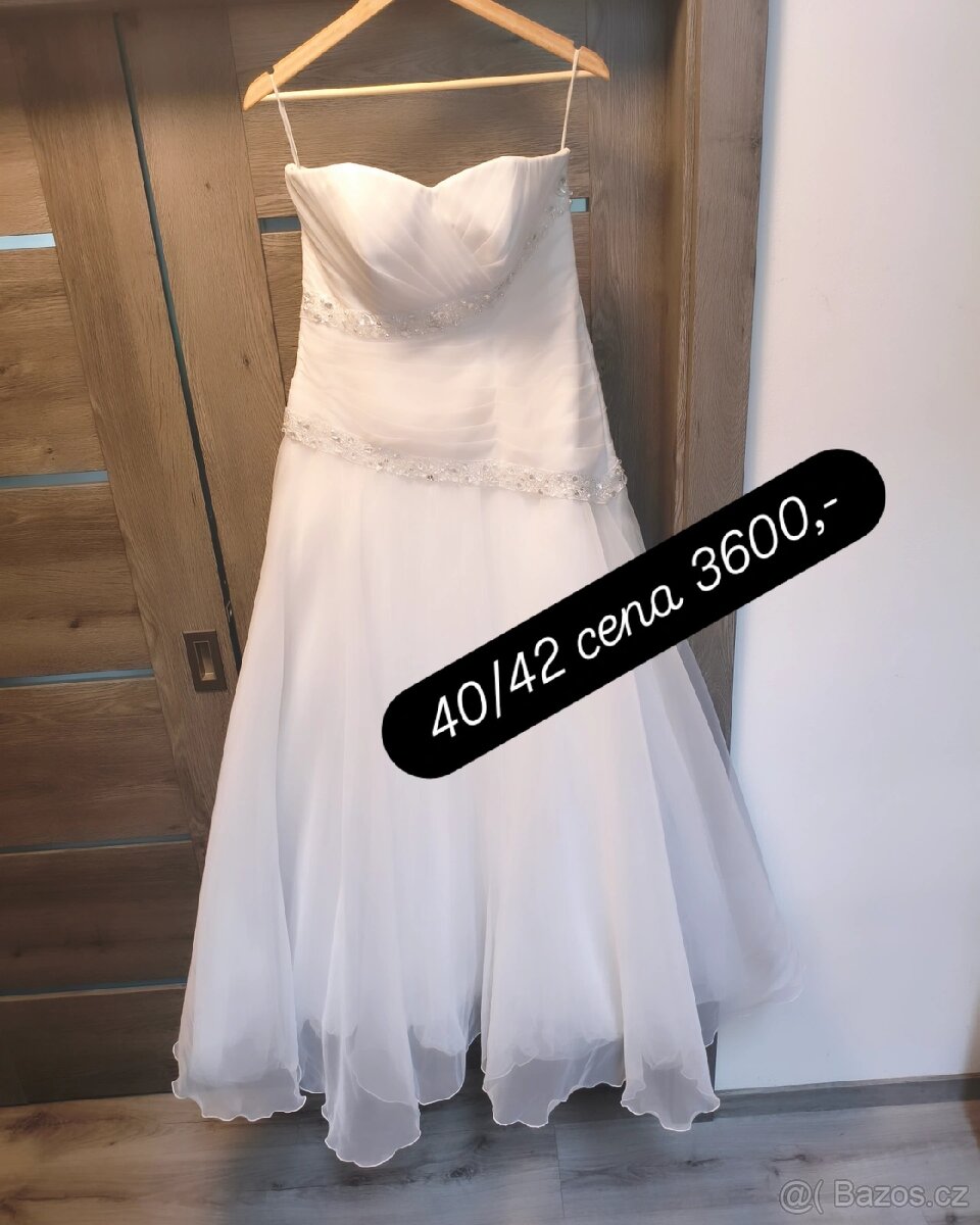 Svatební šaty 20 kusů různé velikosti - 4