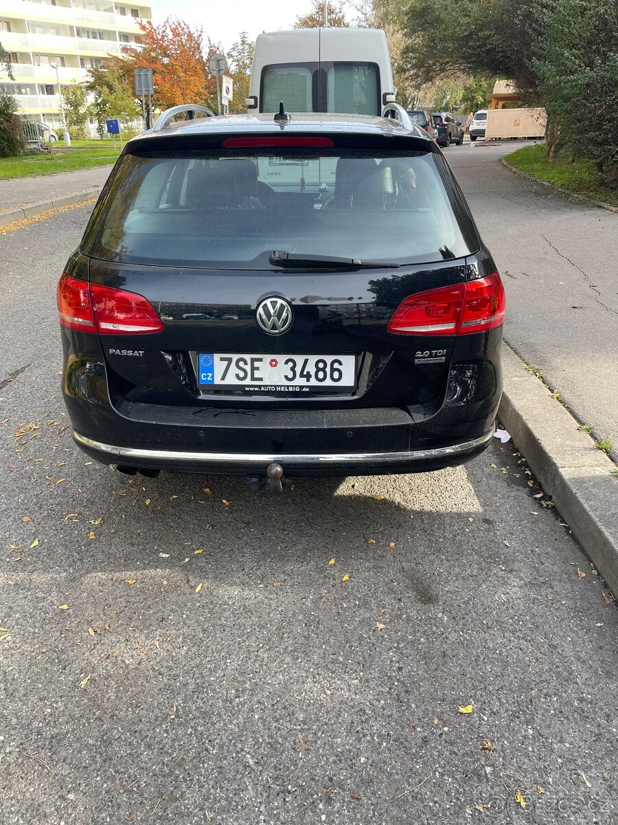 Volkswagen Passat - 4