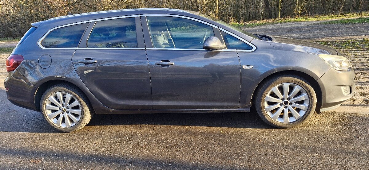 Astra J sports tourer - 4