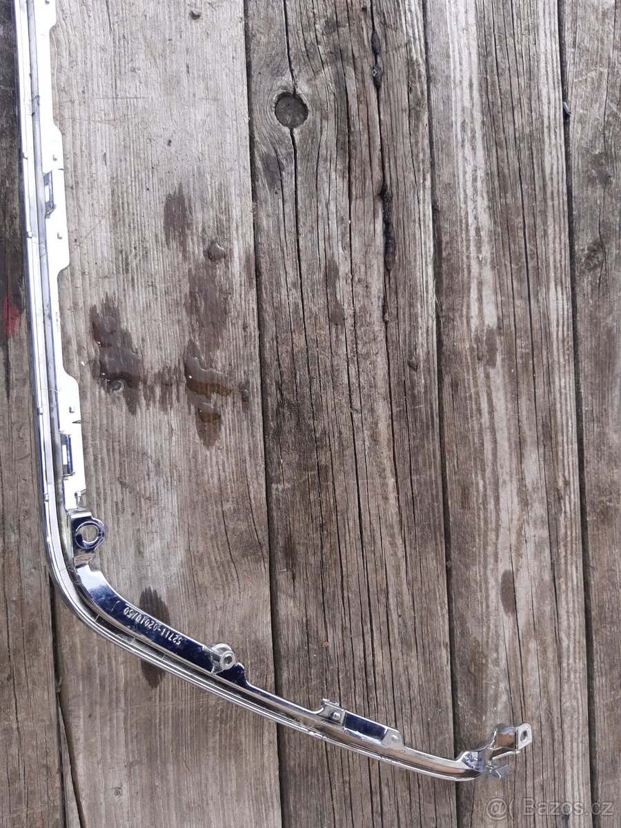 Toyota Auris lišta nárazníku - 4