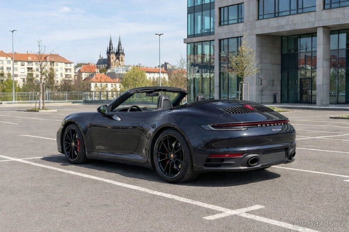 Porsche 911 4S - 4
