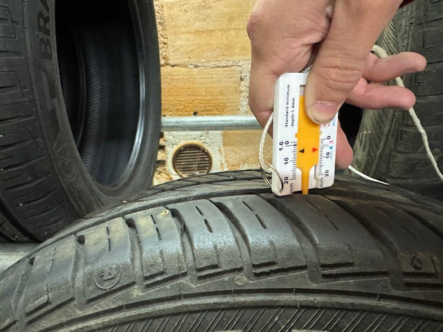 Pneu Brillantis 2 - 4