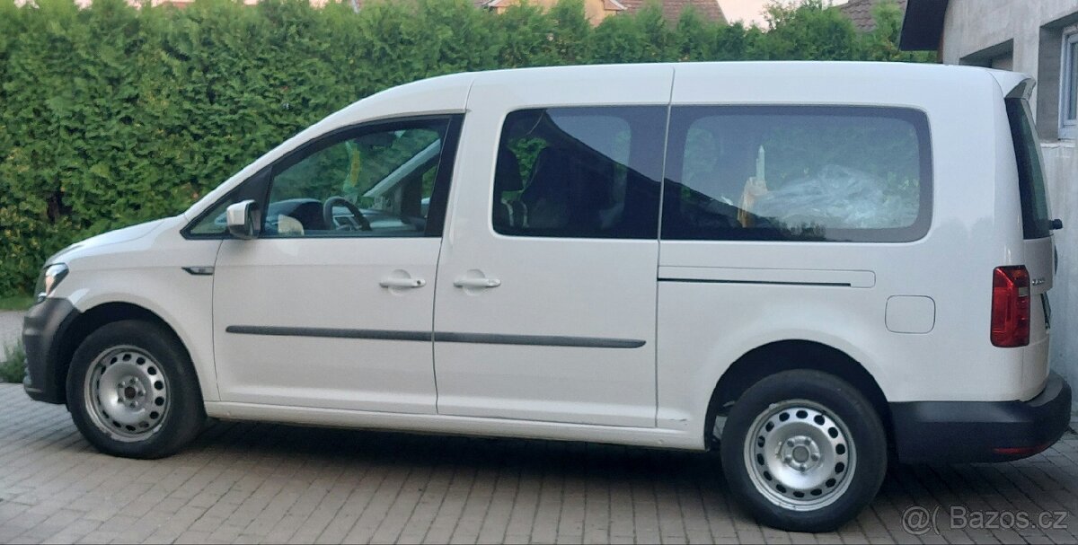 VW Caddy Maxi 2.0 TDI 7 MÍST - 4