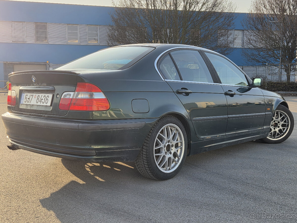 BMW E46 323i 125kW manuál - 4